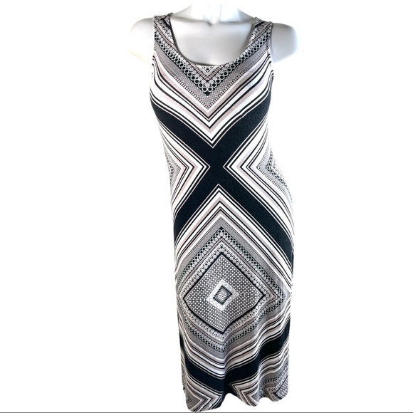 Soma Dresses & Skirts - SOMA Geometric Print Sleeveless Maxi Dress in XS